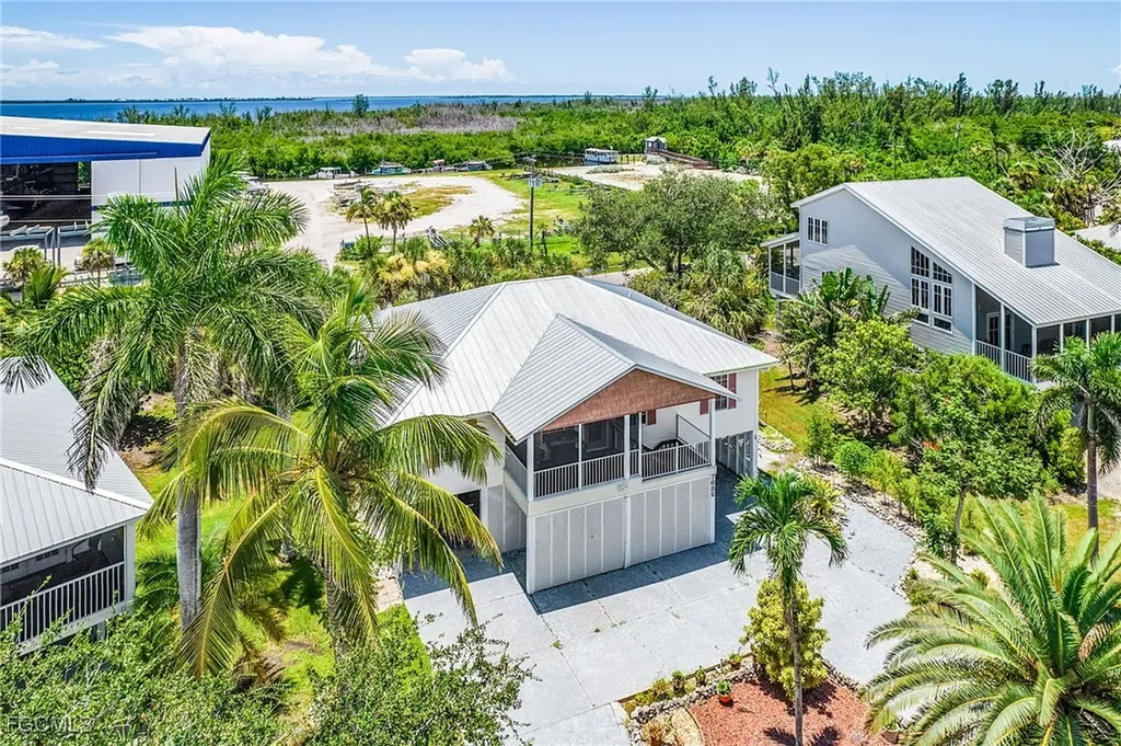 7692 Myrsine Circle Bokeelia FL 33922