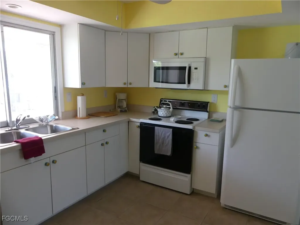 7692 Myrsine Circle Bokeelia FL 33922