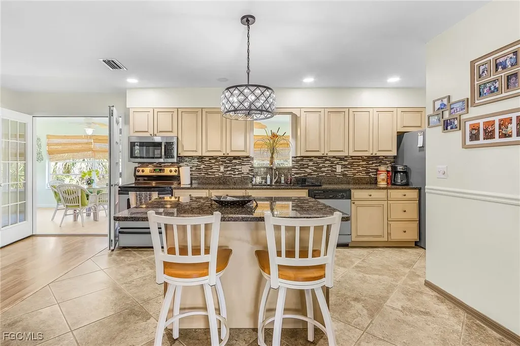 7692 Myrsine Circle Bokeelia FL 33922