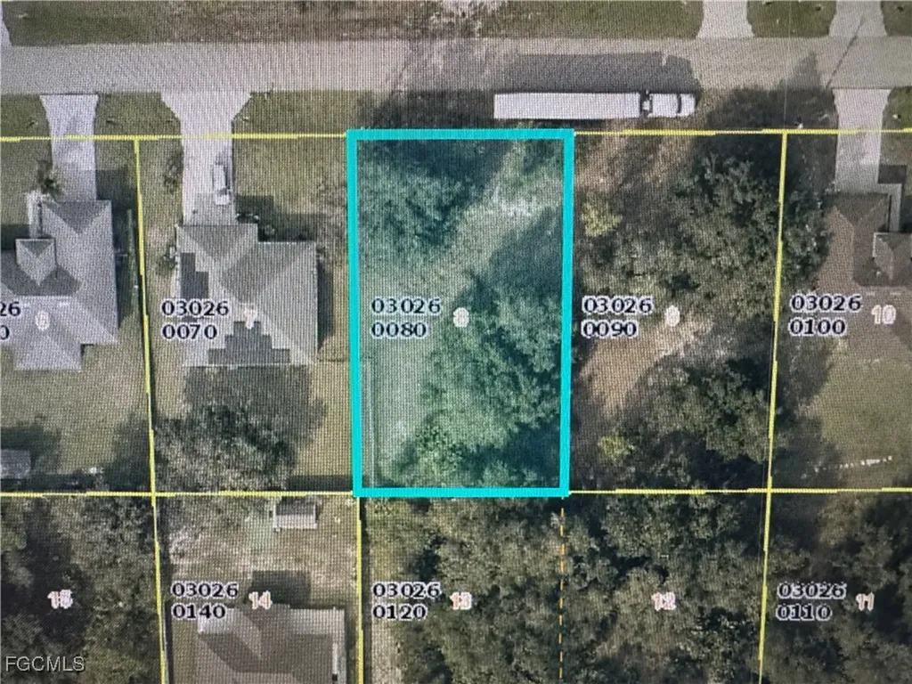 2805 51st Street SW Lehigh Acres FL 33976