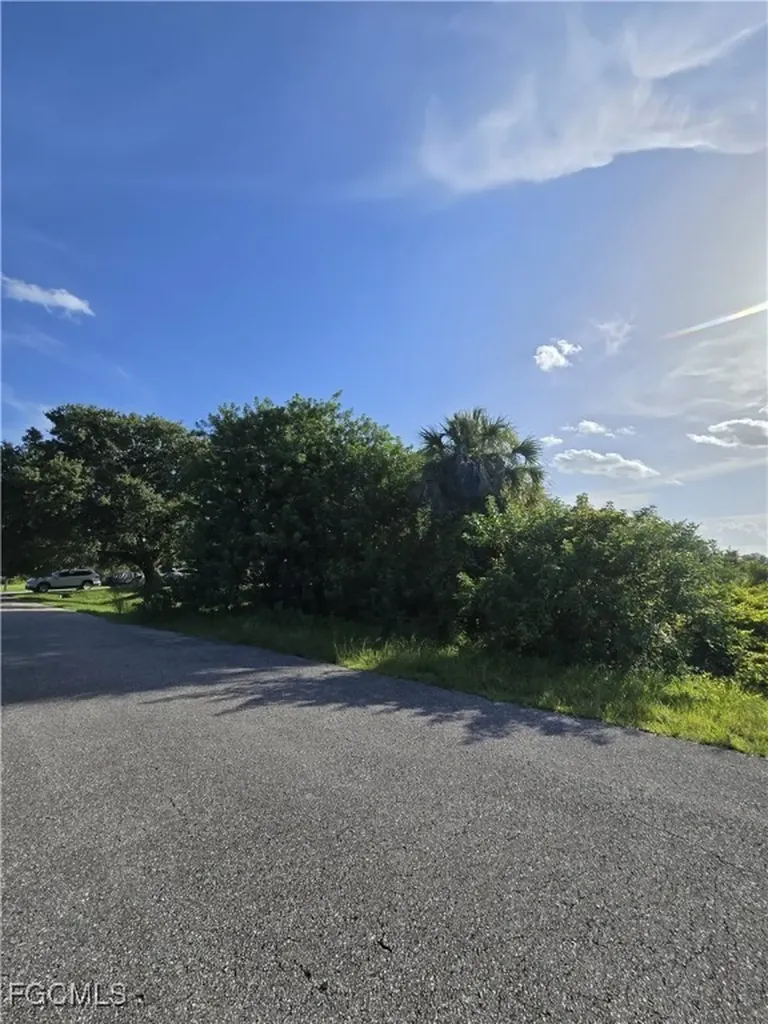 1517 Scott Avenue Lehigh Acres FL 33972