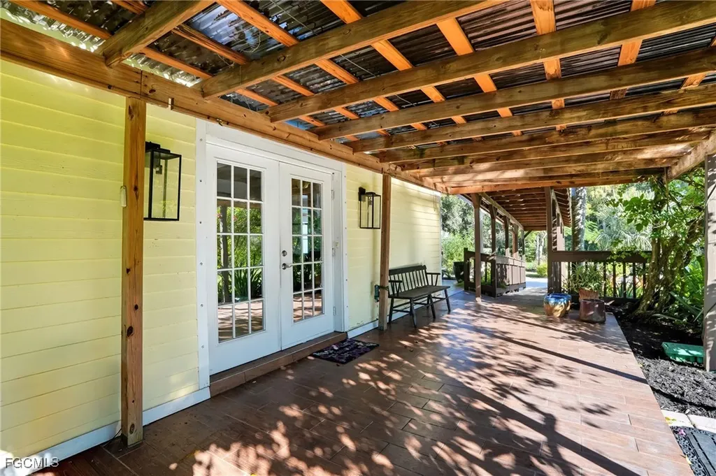 8950 Penzance Boulevard Fort Myers FL 33912