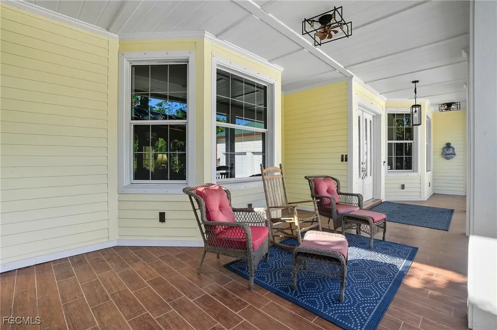 8950 Penzance Boulevard Fort Myers FL 33912