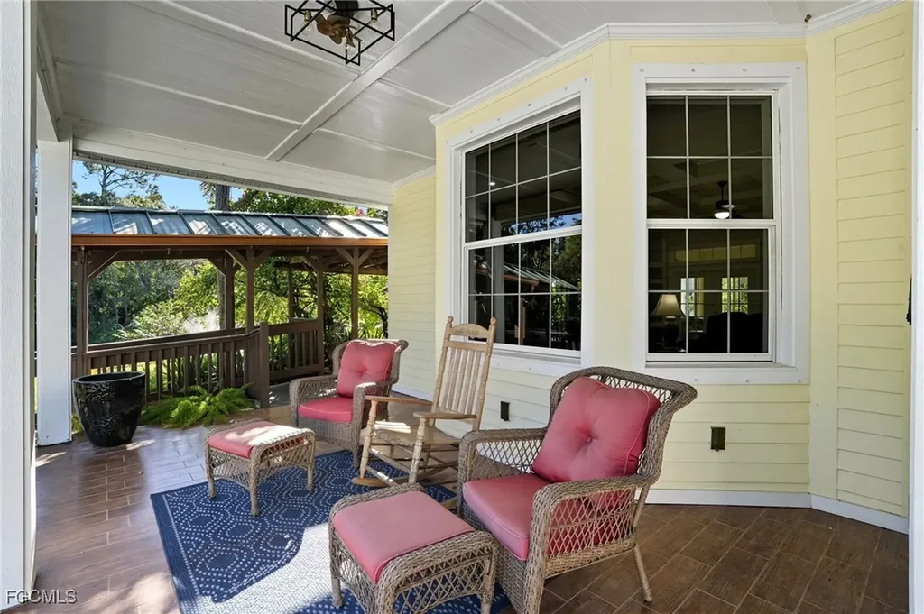 8950 Penzance Boulevard Fort Myers FL 33912