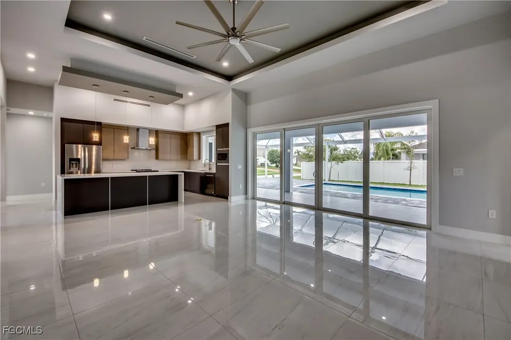 2929 SW 6th Place Cape Coral FL 33914