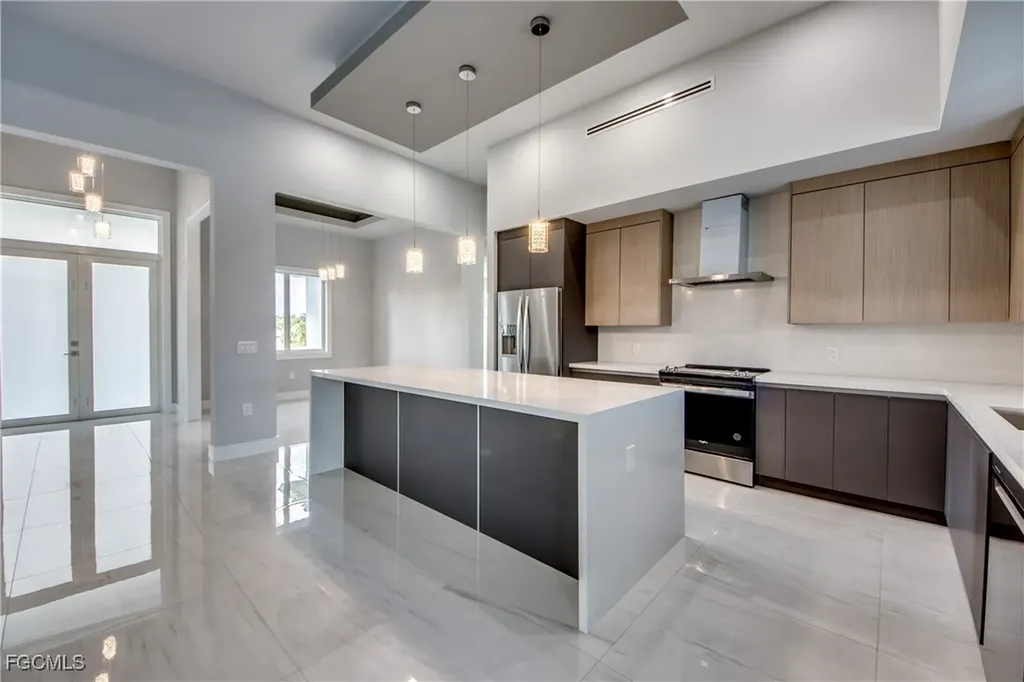 2929 SW 6th Place Cape Coral FL 33914