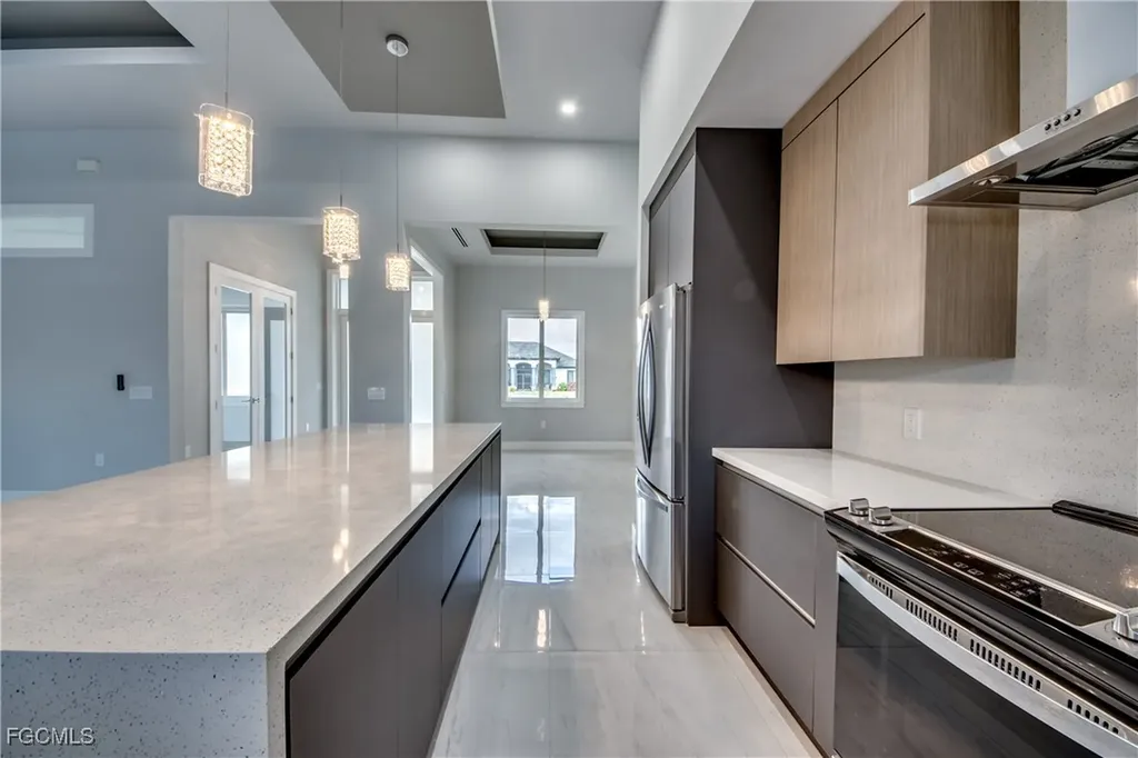 2929 SW 6th Place Cape Coral FL 33914