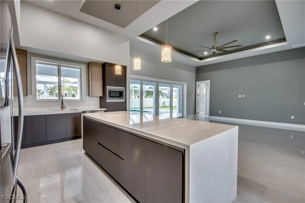 2929 SW 6th Place Cape Coral FL 33914