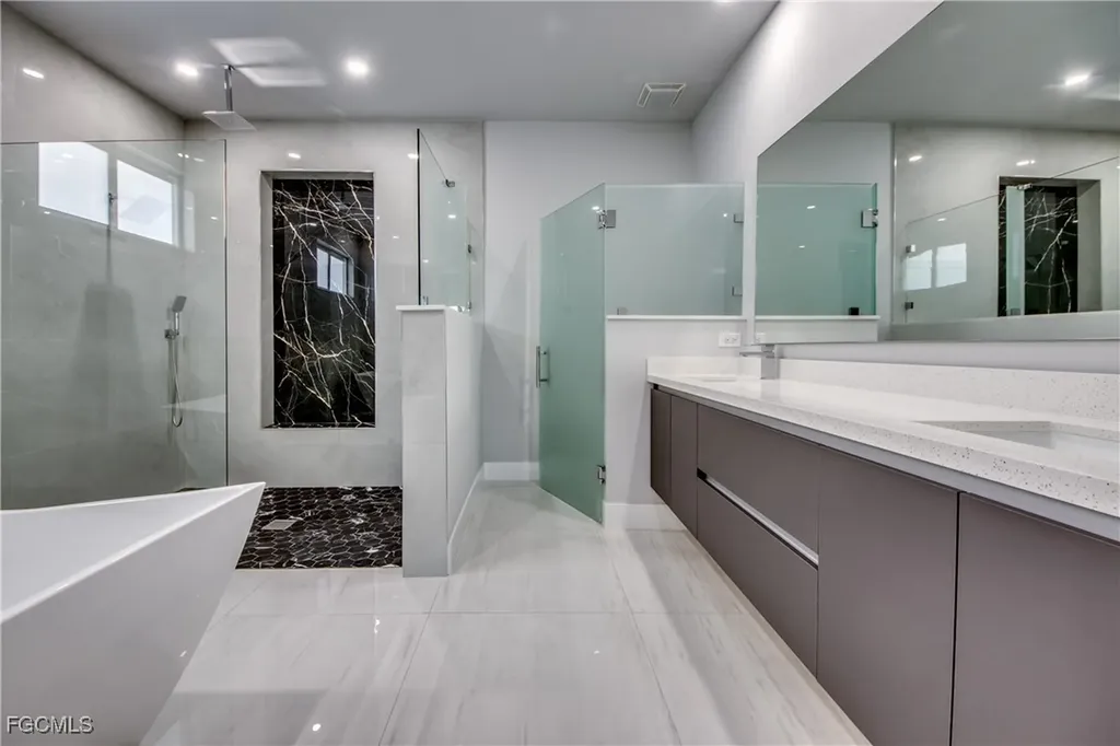 2929 SW 6th Place Cape Coral FL 33914