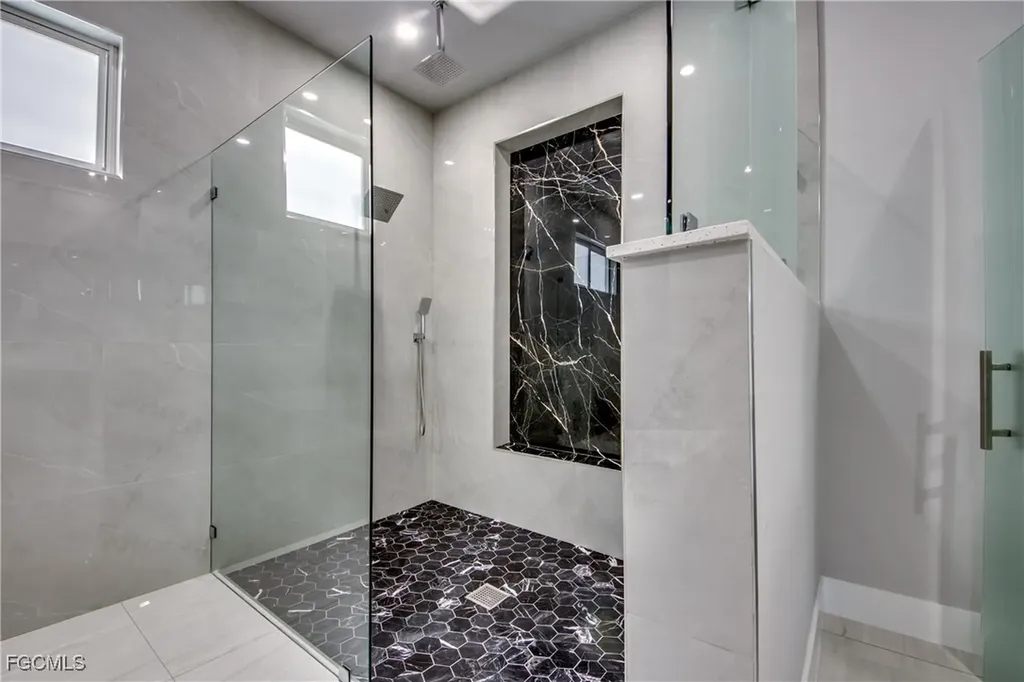 2929 SW 6th Place Cape Coral FL 33914