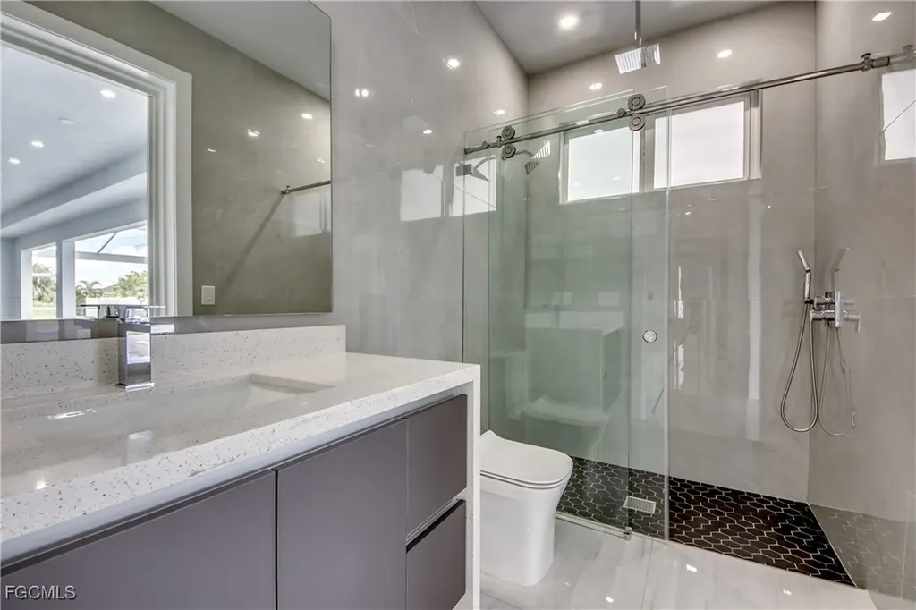 2929 SW 6th Place Cape Coral FL 33914