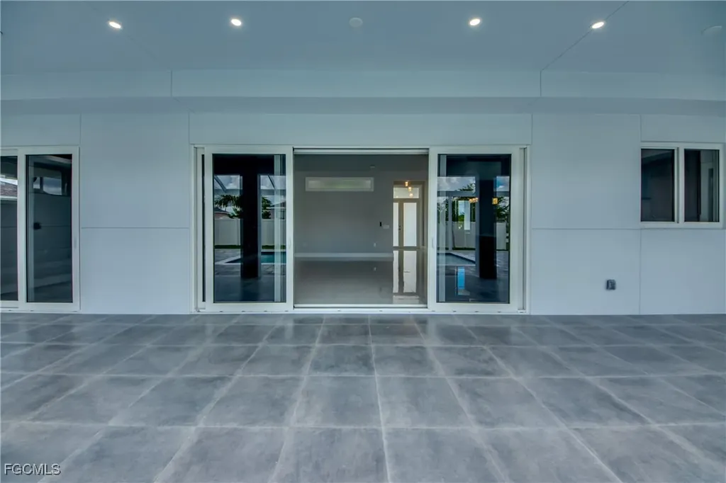 2929 SW 6th Place Cape Coral FL 33914