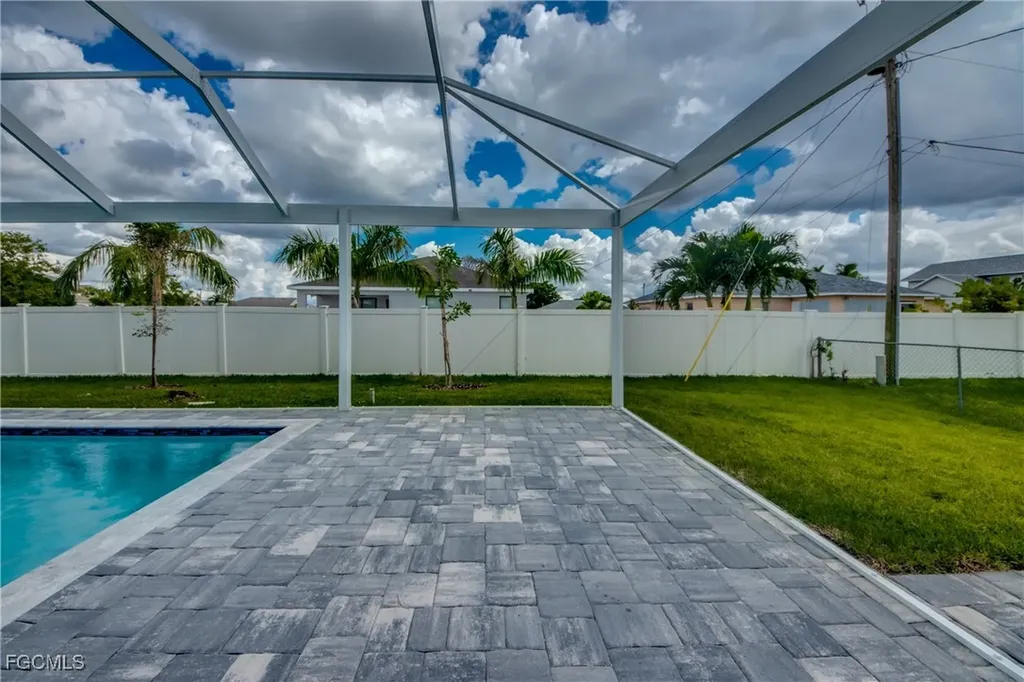 2929 SW 6th Place Cape Coral FL 33914