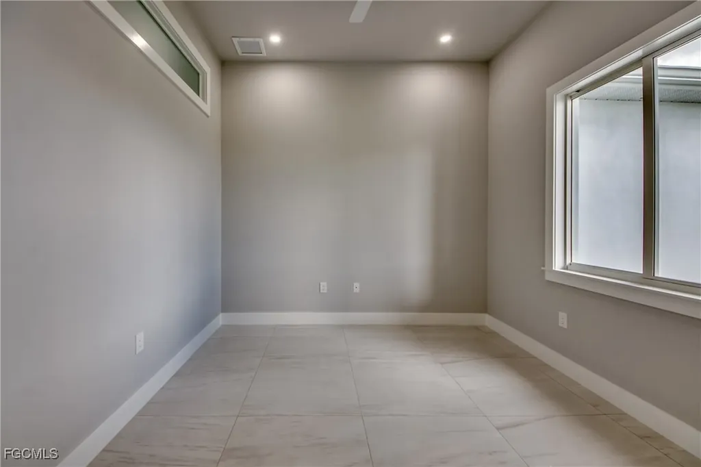 2929 SW 6th Place Cape Coral FL 33914