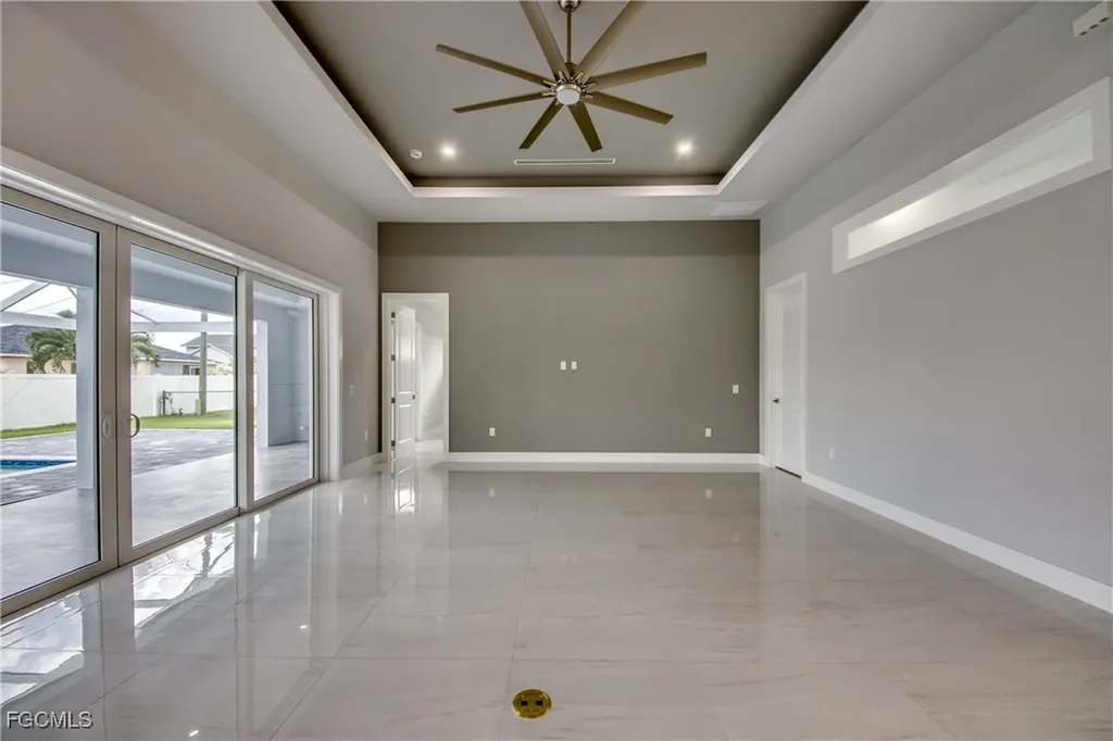 2929 SW 6th Place Cape Coral FL 33914