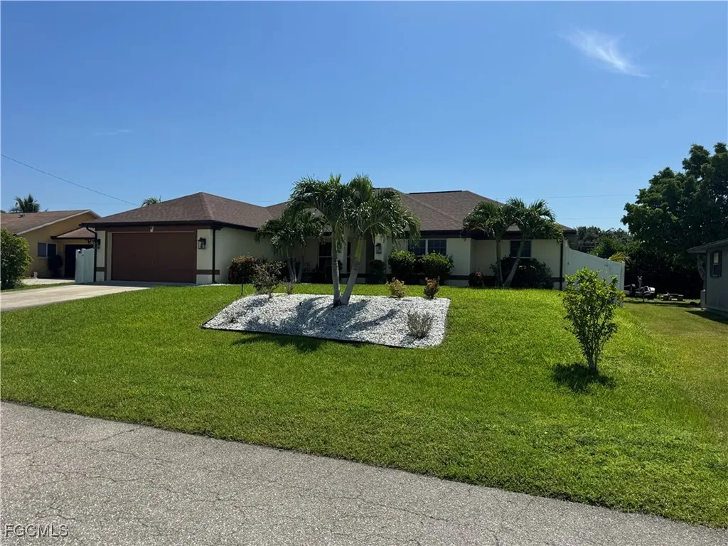 1917 NE 17th Avenue Cape Coral FL 33909