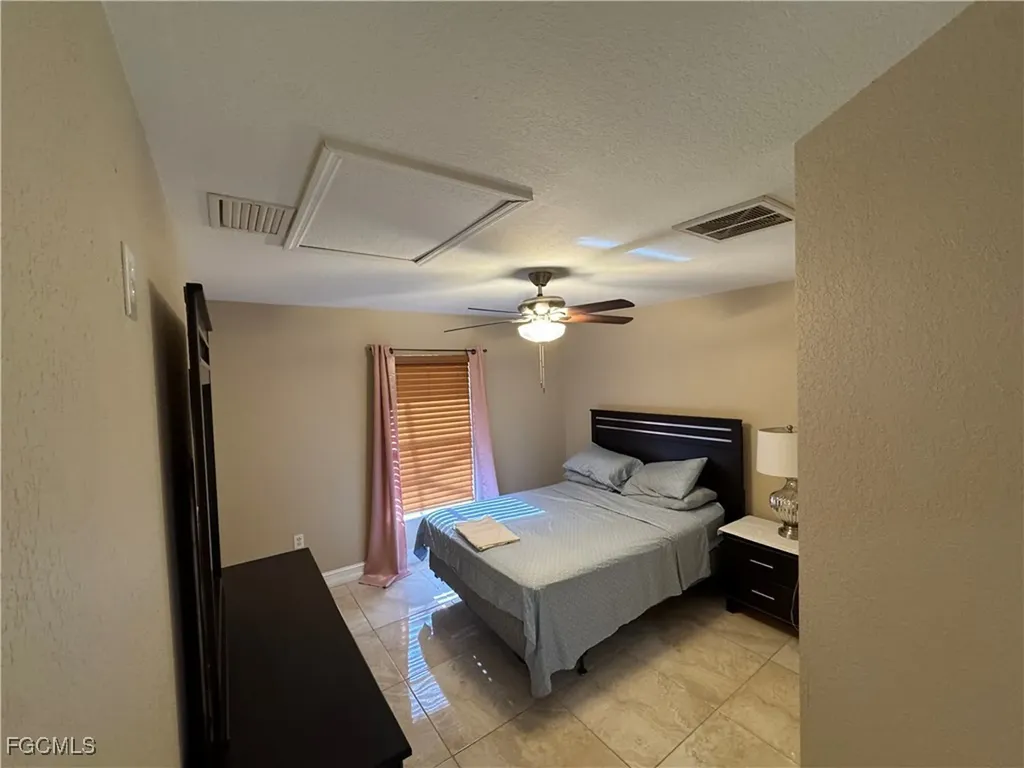 1917 NE 17th Avenue Cape Coral FL 33909