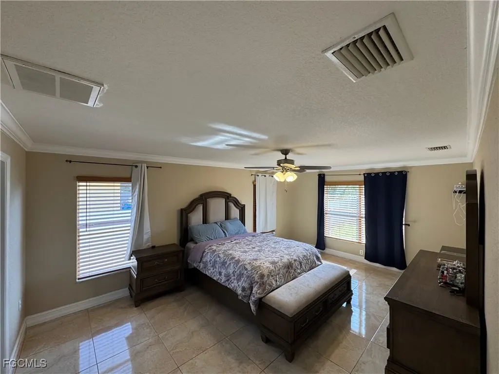 1917 NE 17th Avenue Cape Coral FL 33909