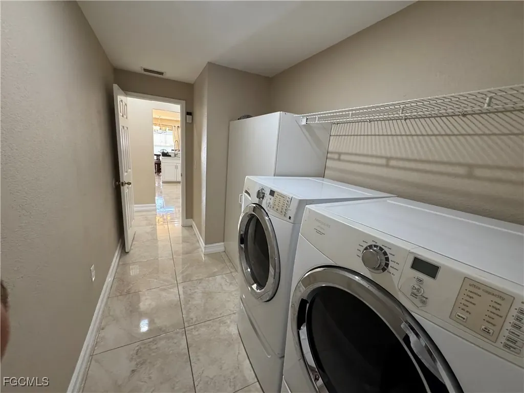 1917 NE 17th Avenue Cape Coral FL 33909