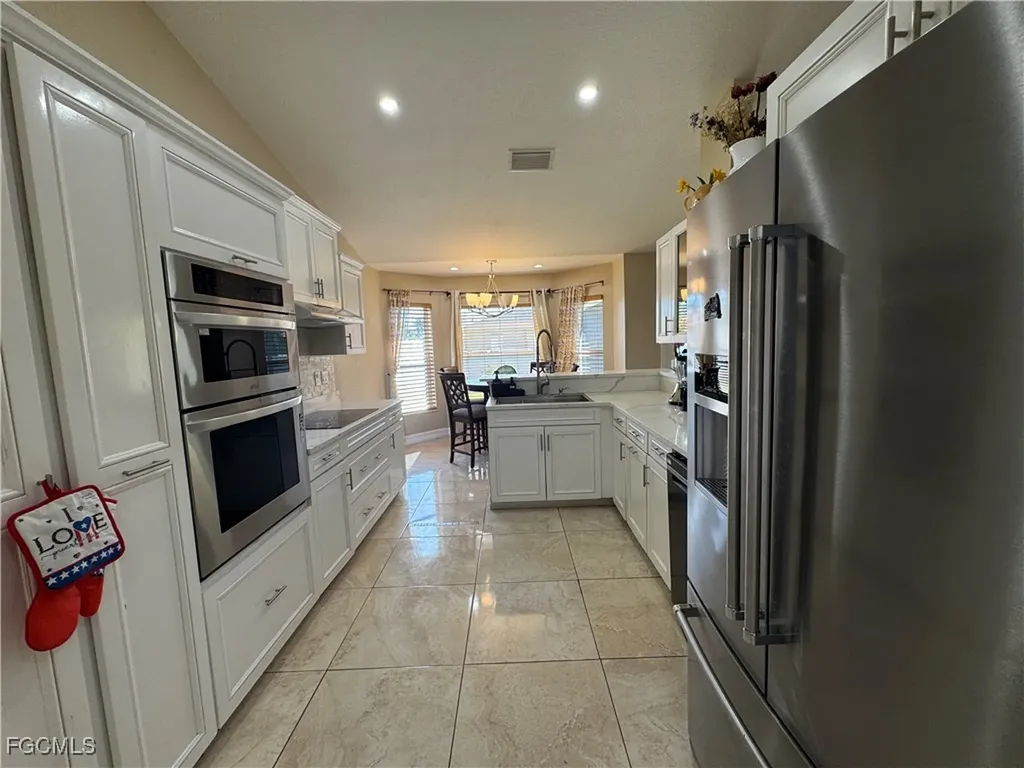 1917 NE 17th Avenue Cape Coral FL 33909