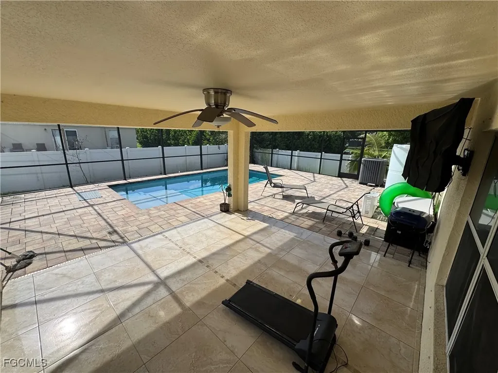 1917 NE 17th Avenue Cape Coral FL 33909