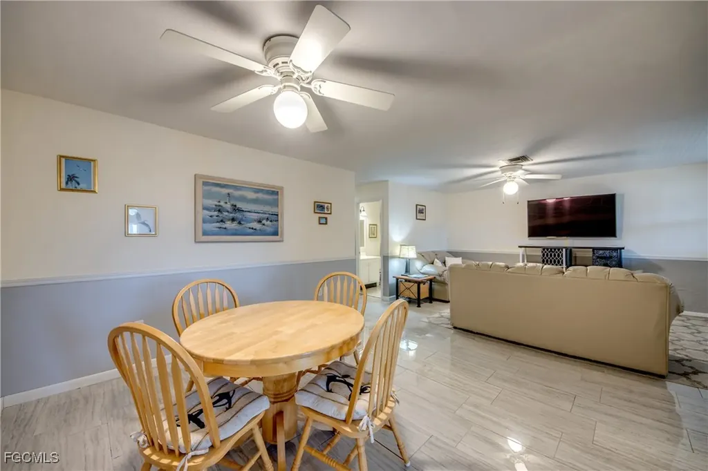 909 SE 46th Lane Cape Coral FL 33904