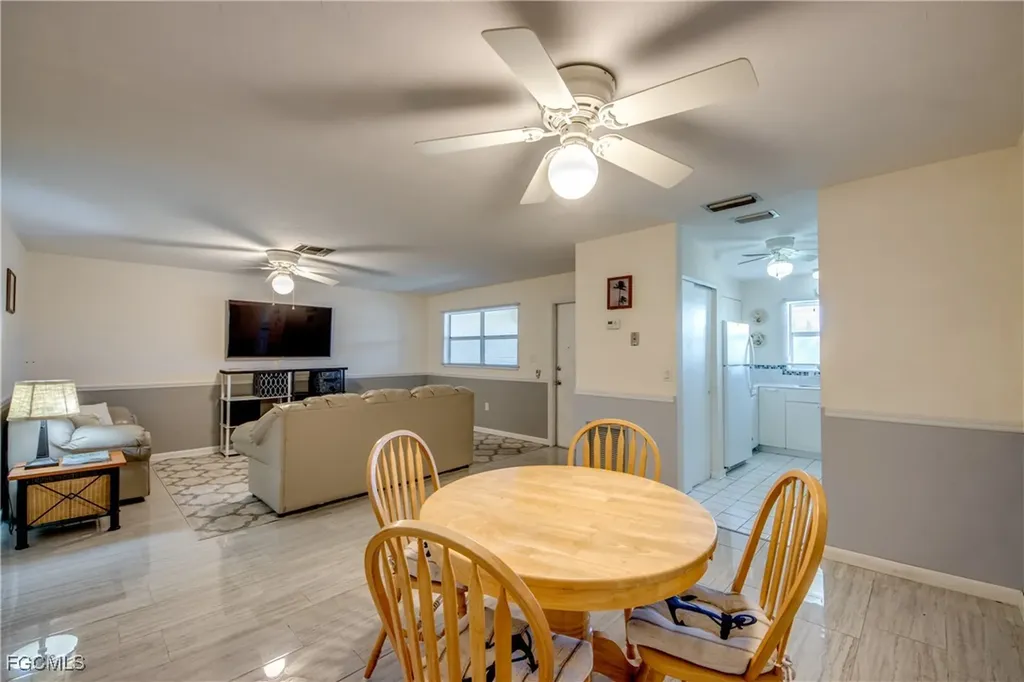 909 SE 46th Lane Cape Coral FL 33904