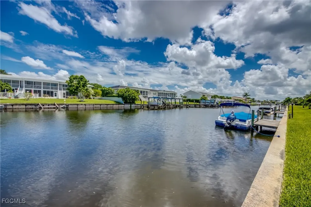 909 SE 46th Lane Cape Coral FL 33904