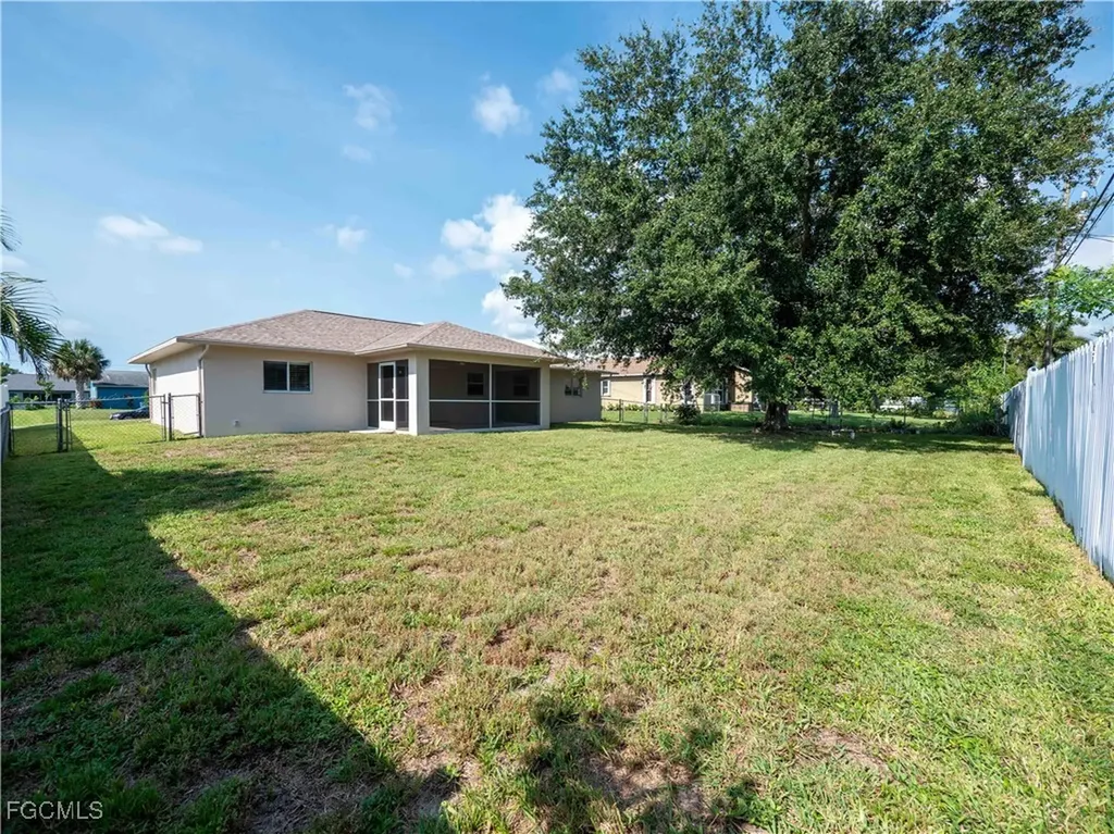 1305 SW 29th Street Cape Coral FL 33914