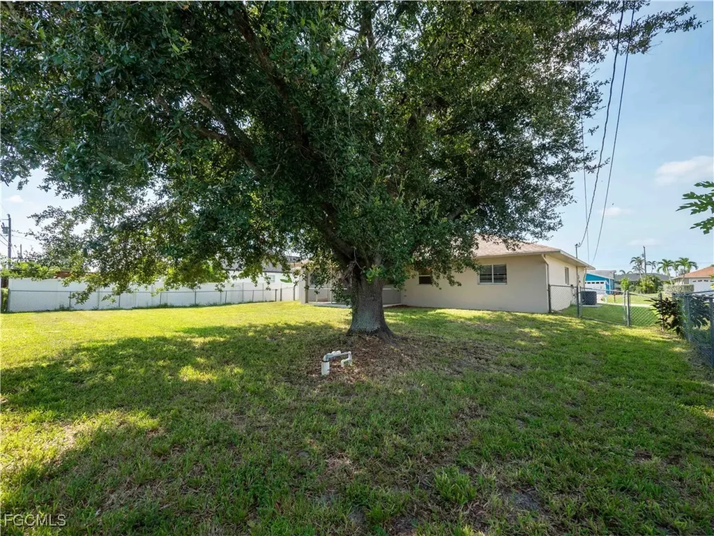 1305 SW 29th Street Cape Coral FL 33914