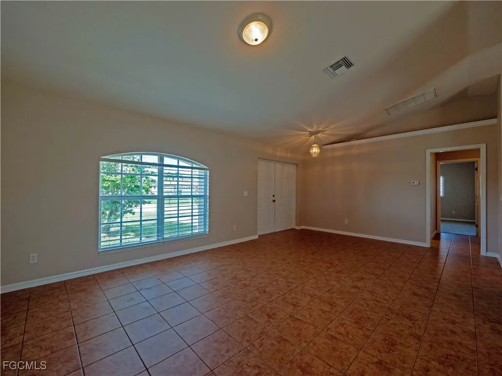 1305 SW 29th Street Cape Coral FL 33914