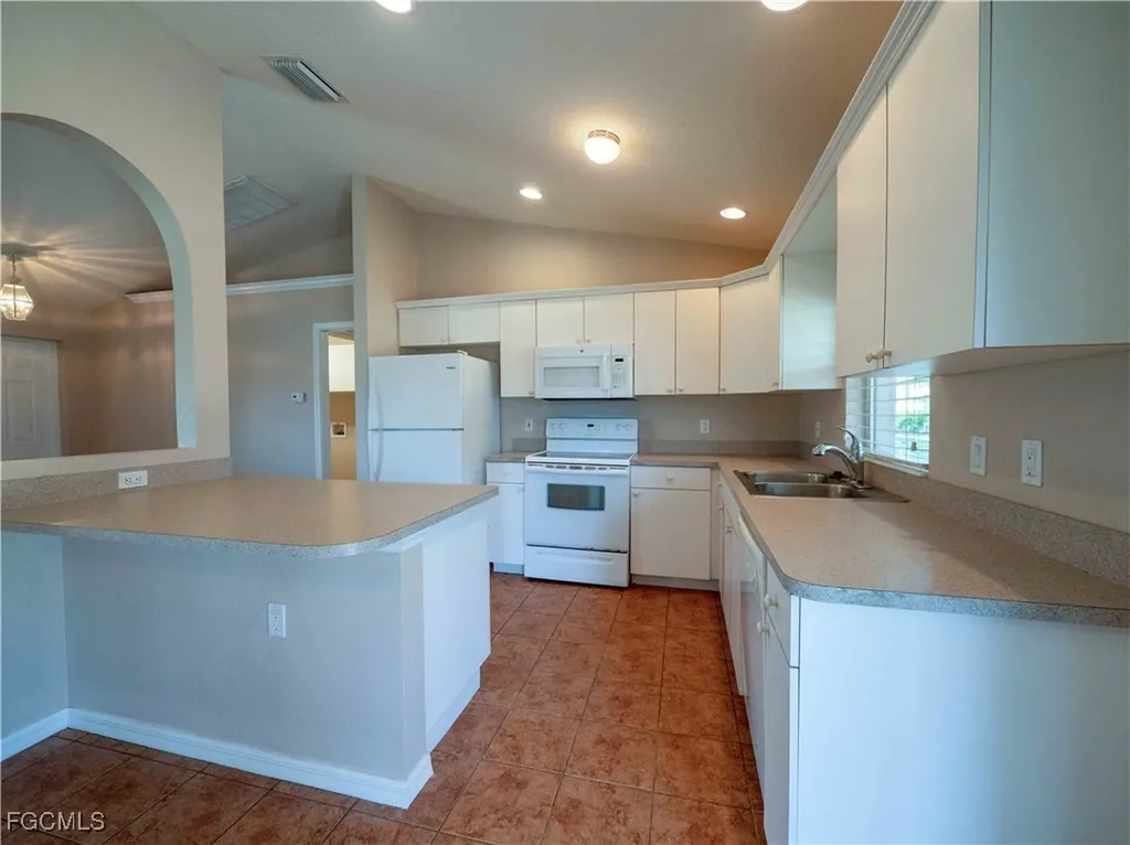 1305 SW 29th Street Cape Coral FL 33914