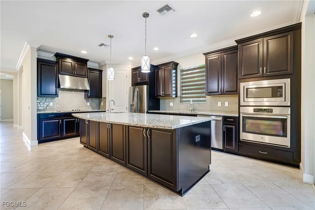 2720 Lambay Court Cape Coral FL 33991