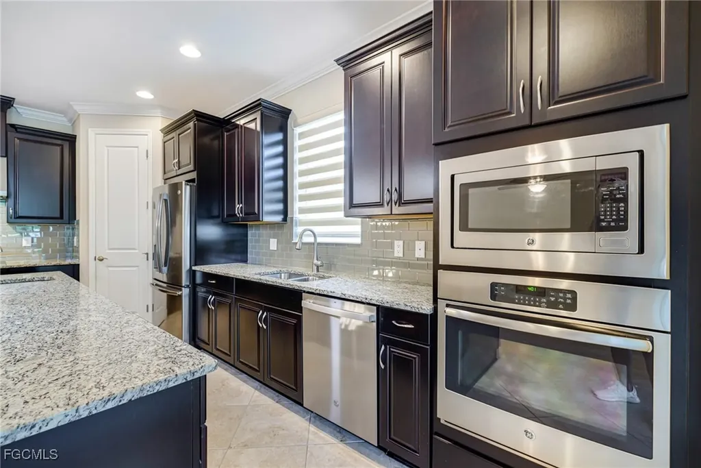 2720 Lambay Court Cape Coral FL 33991