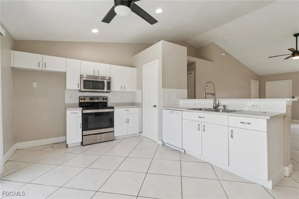 4022 SW 8th Court Cape Coral FL 33914