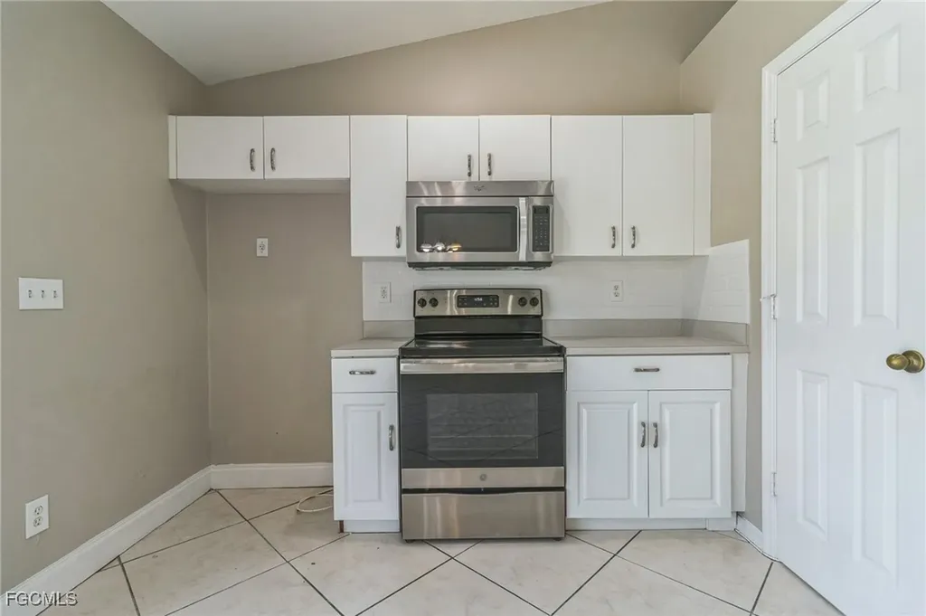 4022 SW 8th Court Cape Coral FL 33914