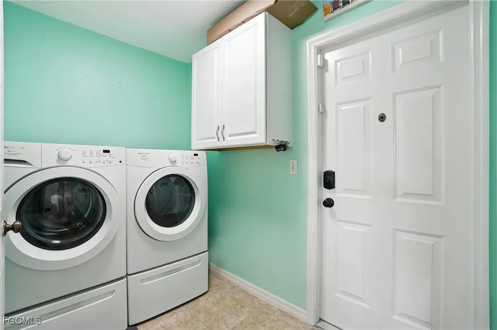 4213 SW 15th Avenue Cape Coral FL 33914