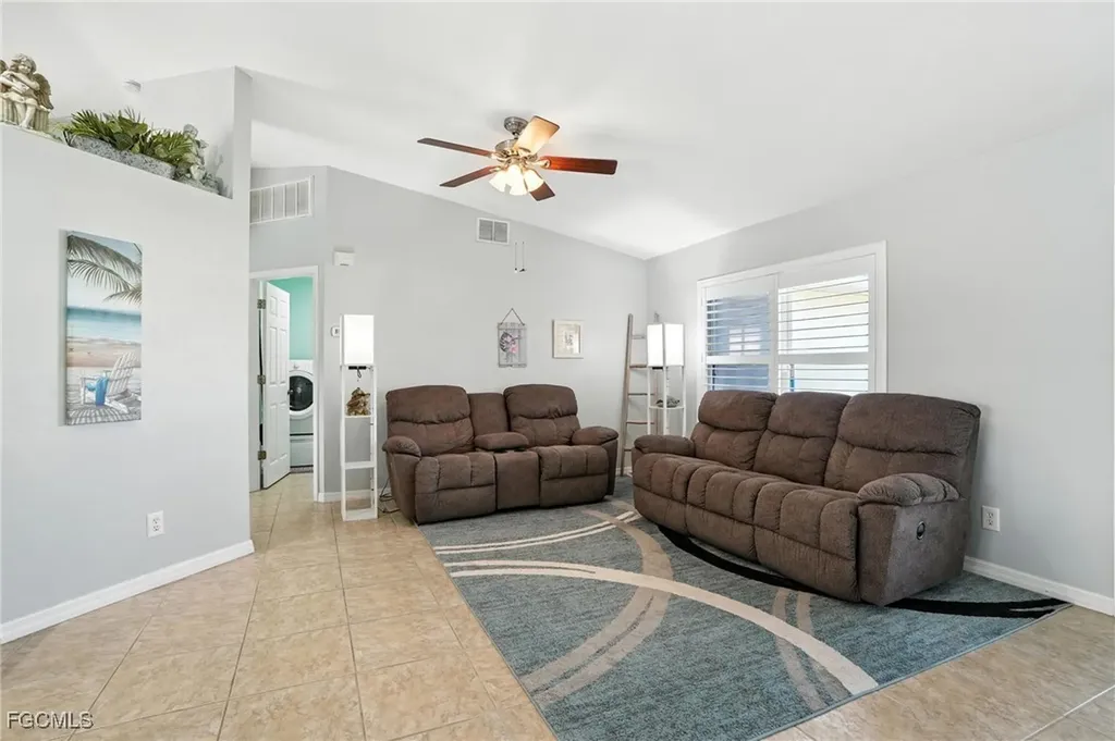 4213 SW 15th Avenue Cape Coral FL 33914