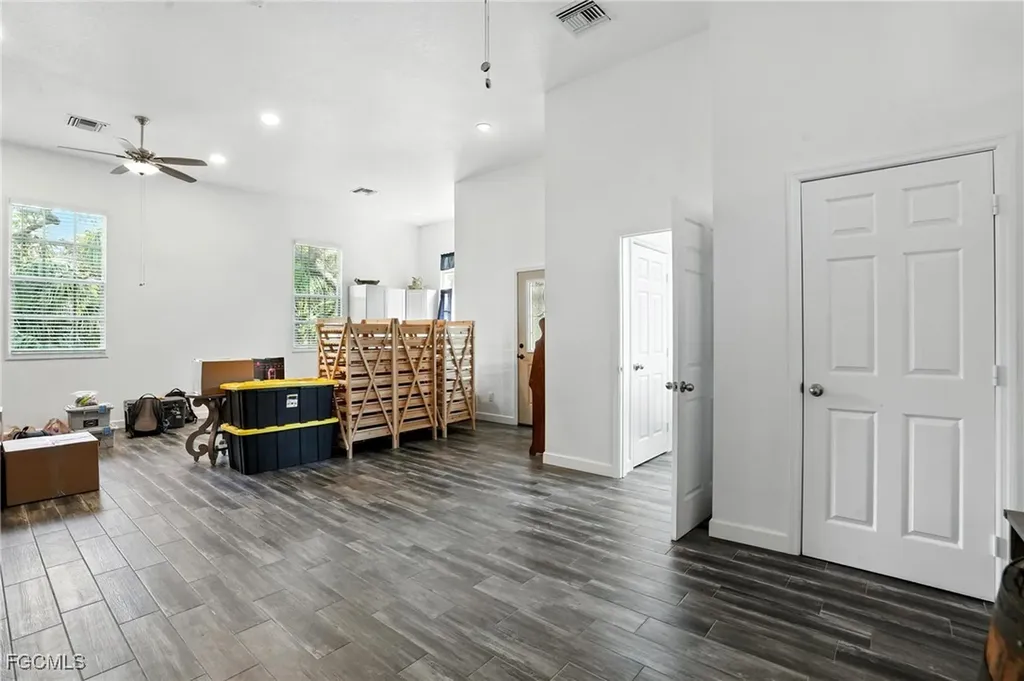 16461 Oakview Circle Alva FL 33920