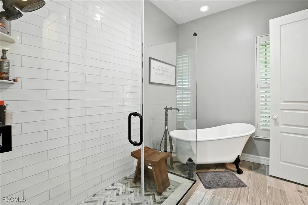 16461 Oakview Circle Alva FL 33920