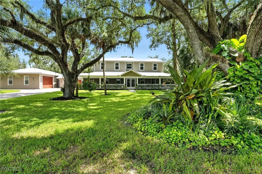 16461 Oakview Circle Alva FL 33920