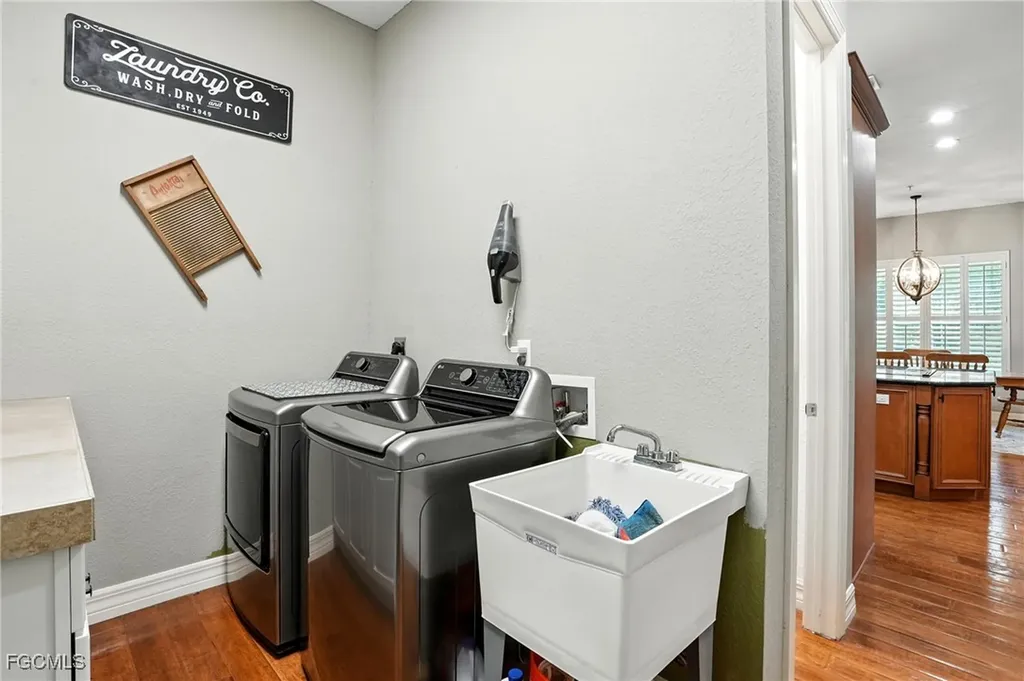 16461 Oakview Circle Alva FL 33920