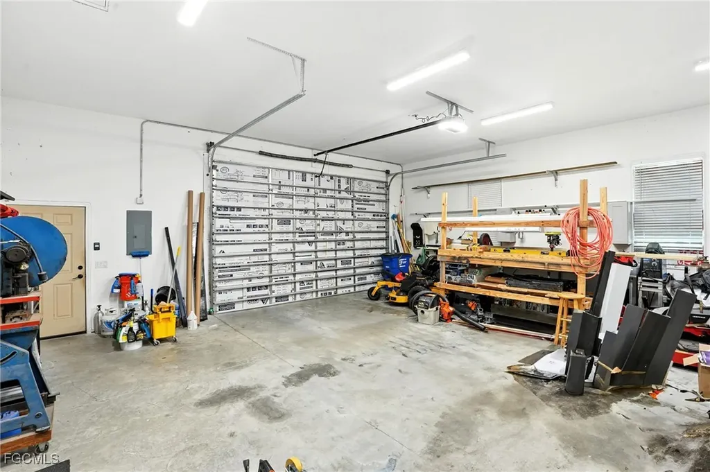 16461 Oakview Circle Alva FL 33920