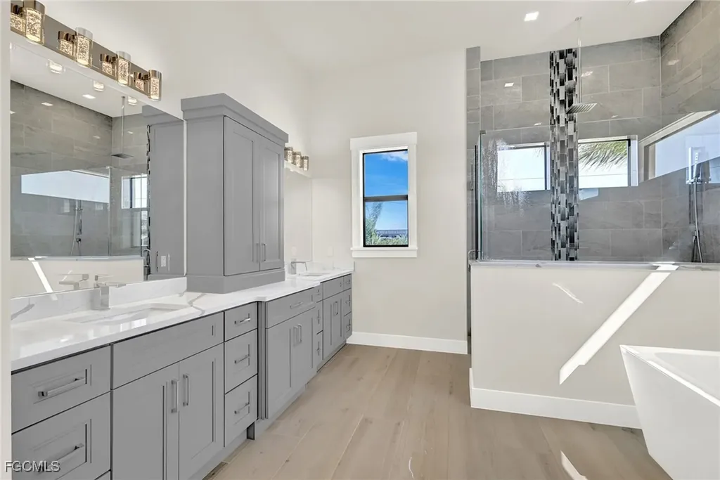 1512 NW 42nd Avenue Cape Coral FL 33993