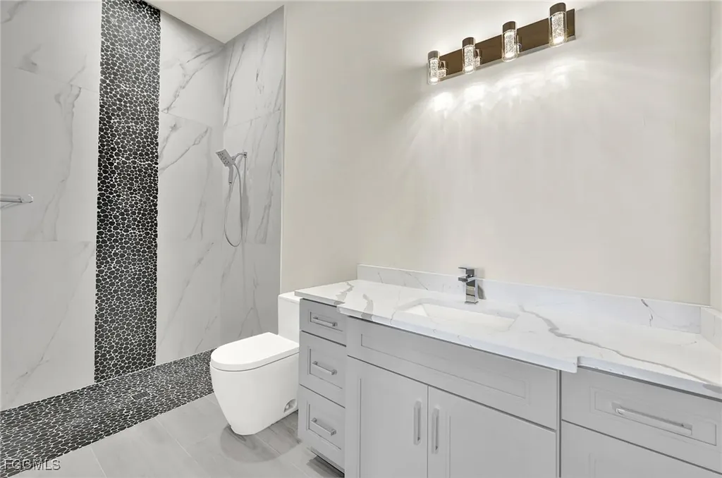 1512 NW 42nd Avenue Cape Coral FL 33993