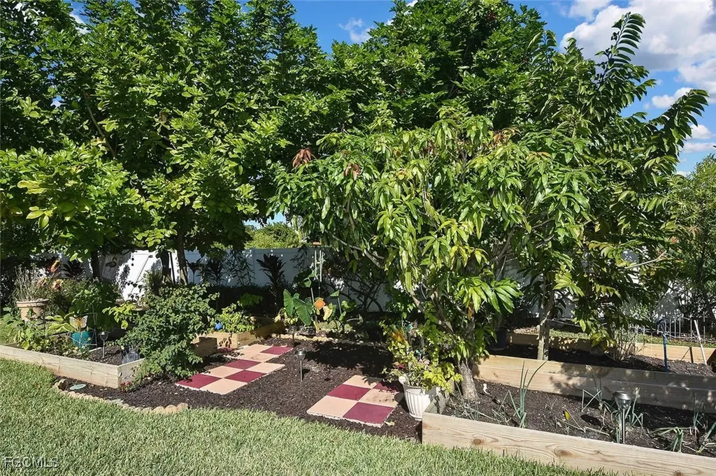 725 Milwaukee Boulevard Lehigh Acres FL 33974