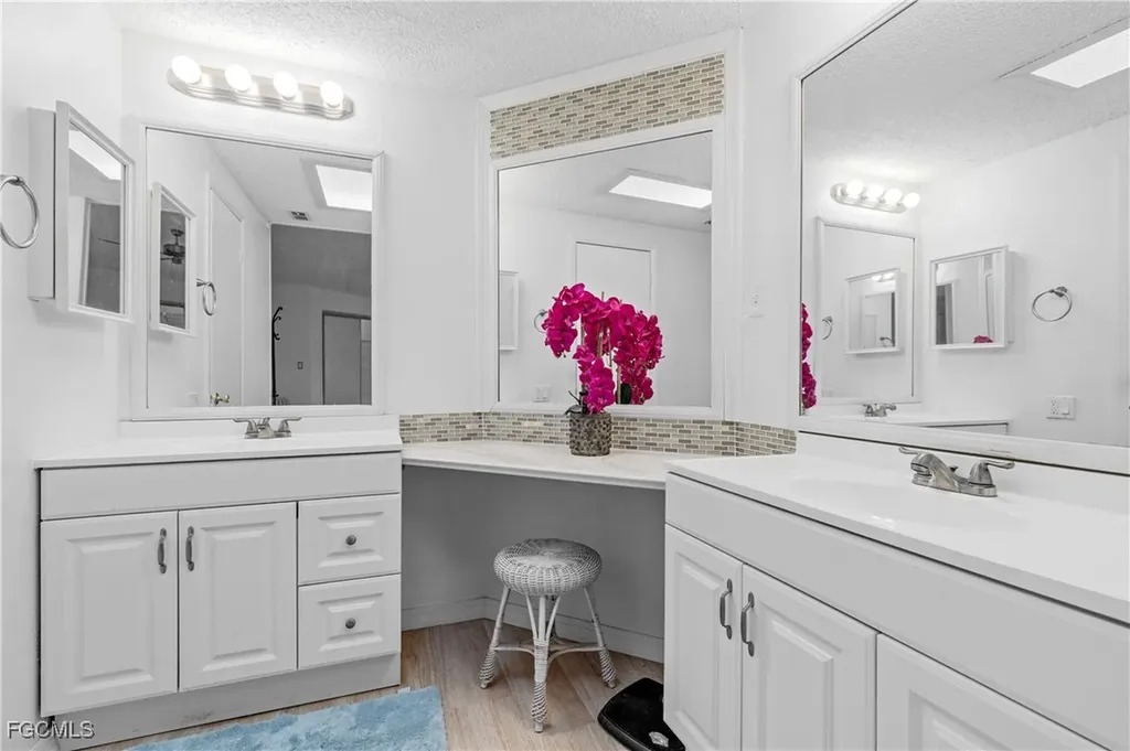 9231 Caloosa Drive North Fort Myers FL 33903