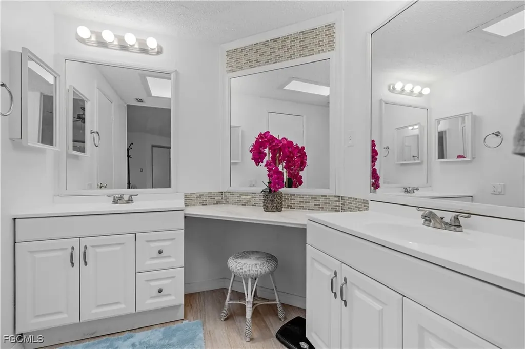 9231 Caloosa Drive North Fort Myers FL 33903