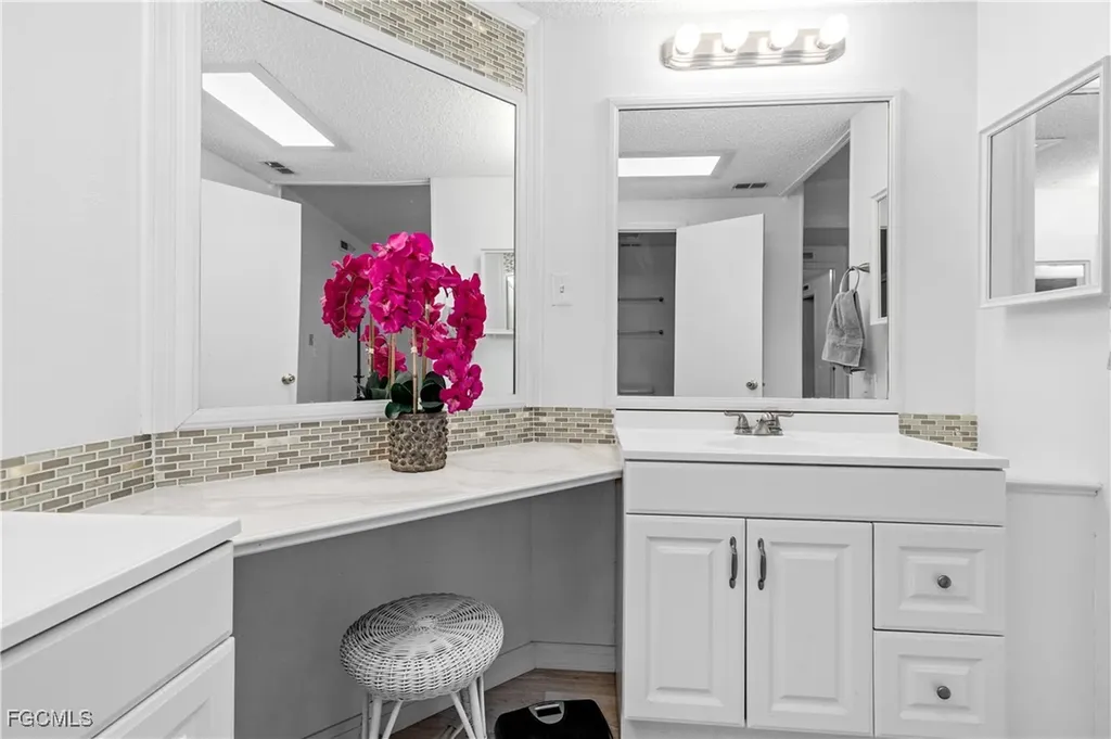 9231 Caloosa Drive North Fort Myers FL 33903