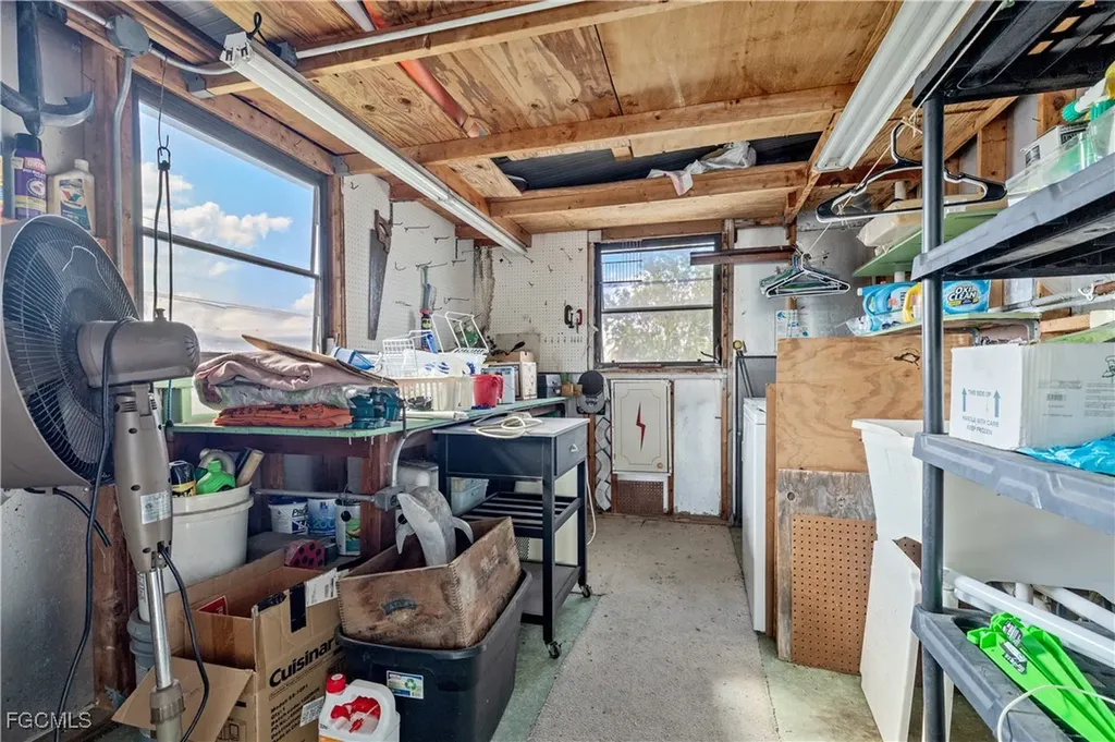 9231 Caloosa Drive North Fort Myers FL 33903